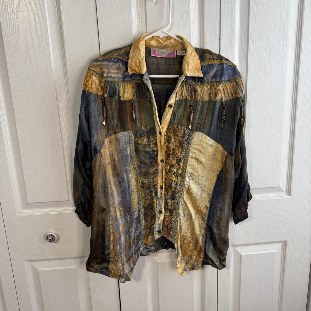 Jakelin‎ Sport beaded lace accent multicolor blouse size small